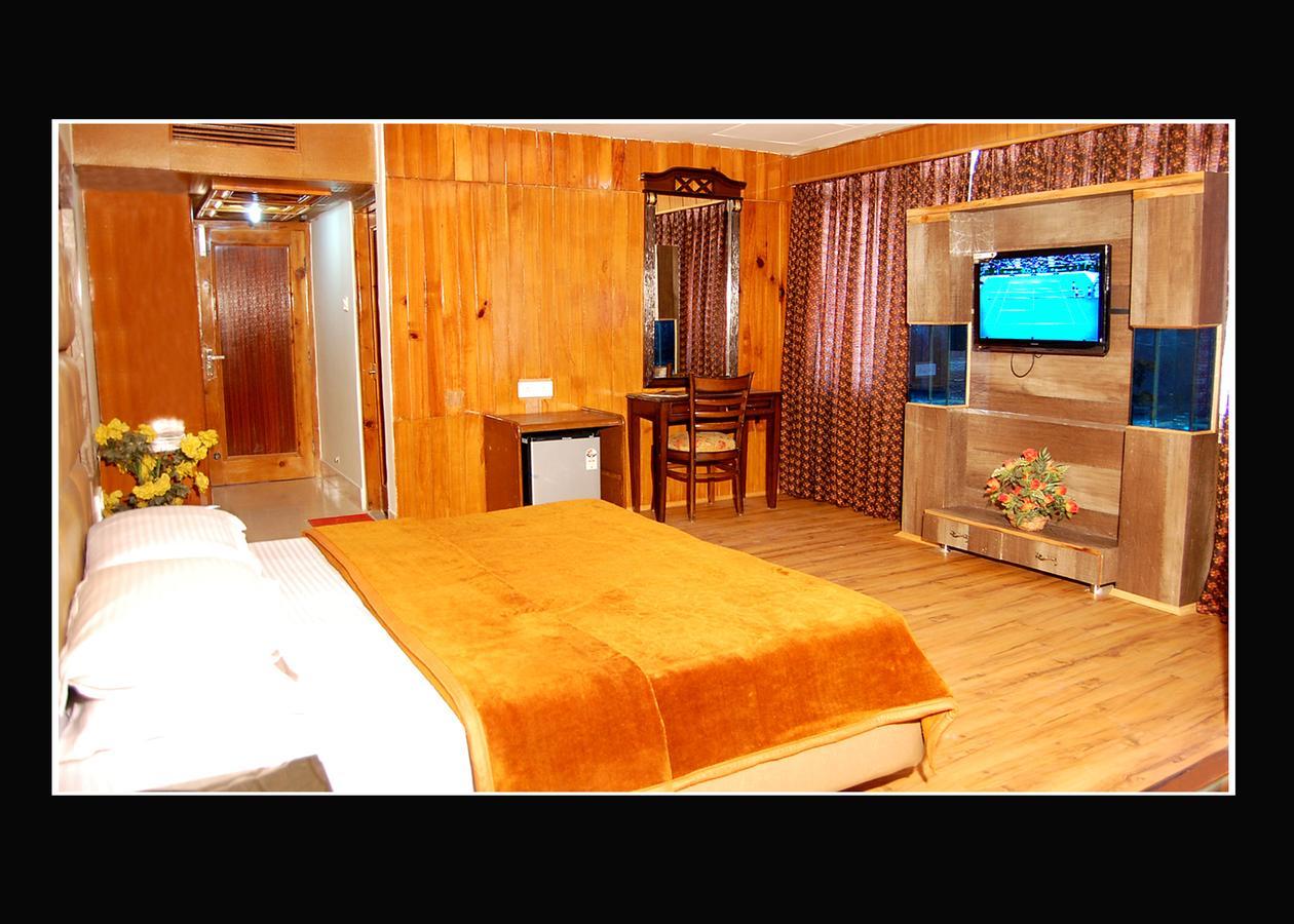 Hotel Out Town Manali  Exterior photo
