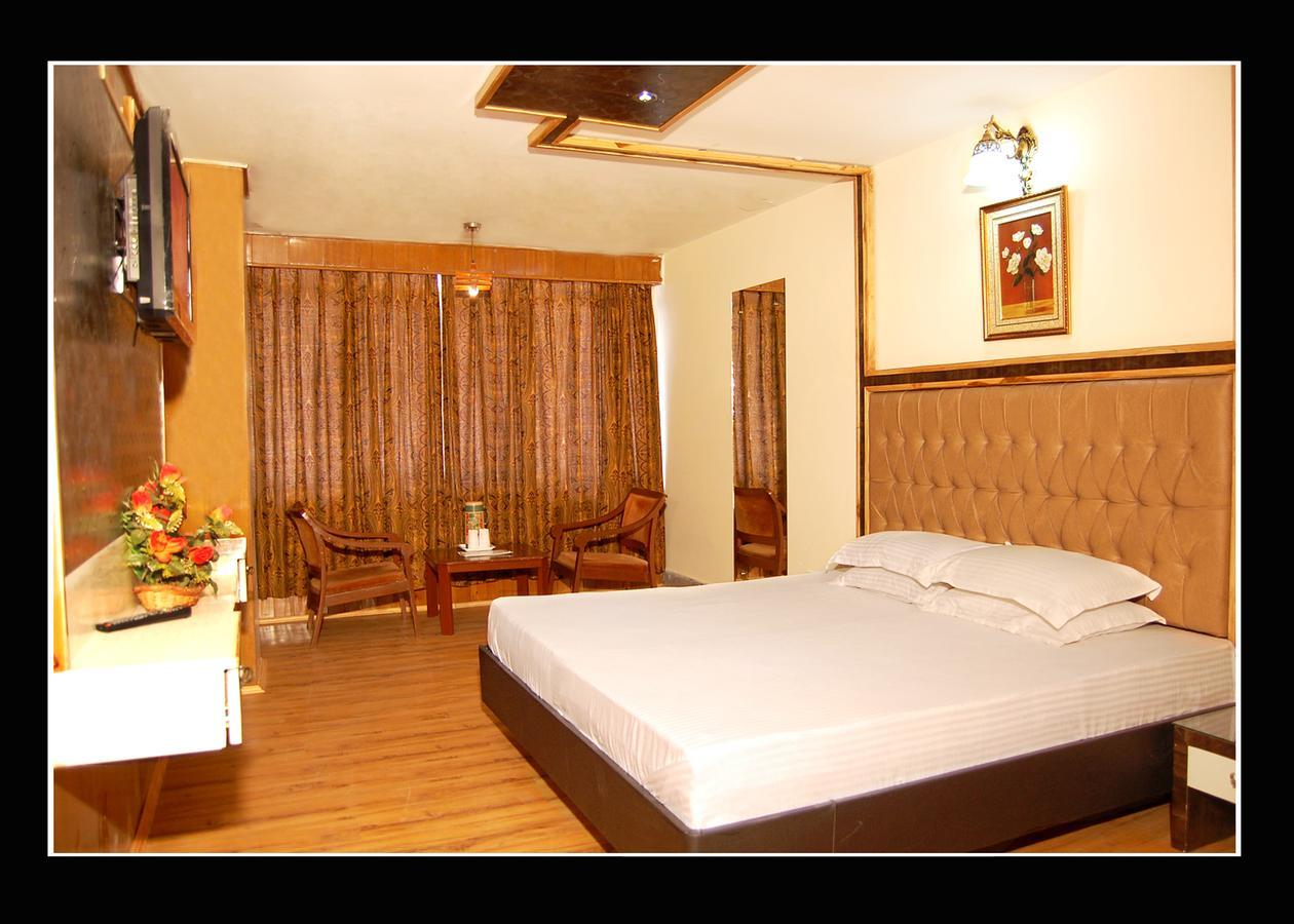Hotel Out Town Manali  Exterior photo